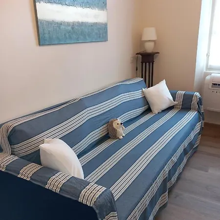 Appartamentino - Castle View, No Stairs Lägenhet